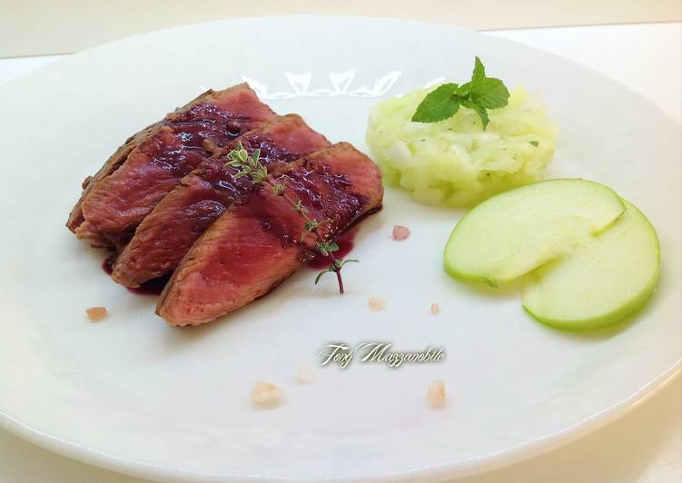 Scottona con riduzione di vino rosso passito e insalatina di mela
Granny
Smith con sedano