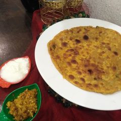 Baisan ki roti lahsan ki chutni A picture of Baisan ki roti lahsan ki chutni.