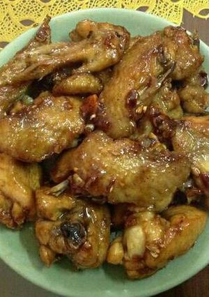 Hình của món Cánh gà chua ngọt.