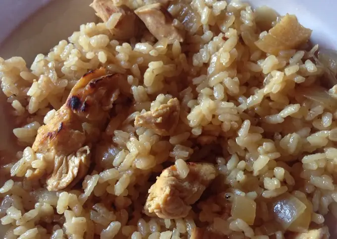 Arroz de pollo con mostaza y miel
