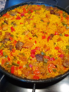 Una foto de Paella de ibéricos