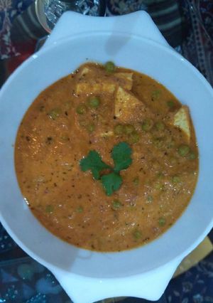 मटर पनीर (Matar paneer recipe in hindi) रेसिपी मुख्य फोटो