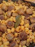 Macarrones con pelotillas en salsa de aprovechamiento
