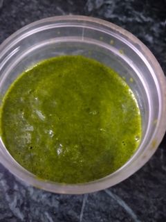 लहसुन हरा धनिया की चटनी (Lahsun hara dhaniya ki chutney recipe in Hindi) रेसिपी मुख्य फोटो