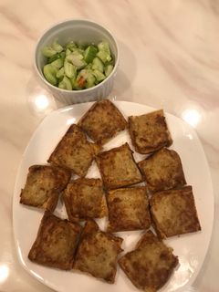 รูปของ ขนมปังหน้าหมู ใช้หม้อทอดไร้น้ำมัน✨ + น้ำอาจาด🥒
