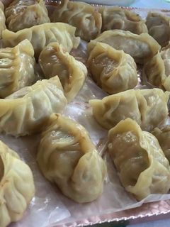 Una foto de Gyozas de pollo