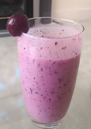 A picture of Mix berries smoothie.