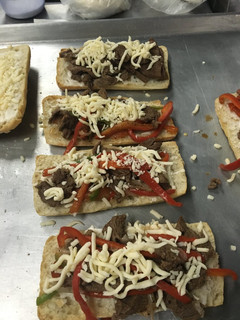 Una foto de Philly Steak Sándwich