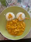 Pollo al Curry Rojo con Arroz Sofrito