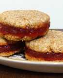 Alfajores de avena y coco rellenos de membrillo 😋😋