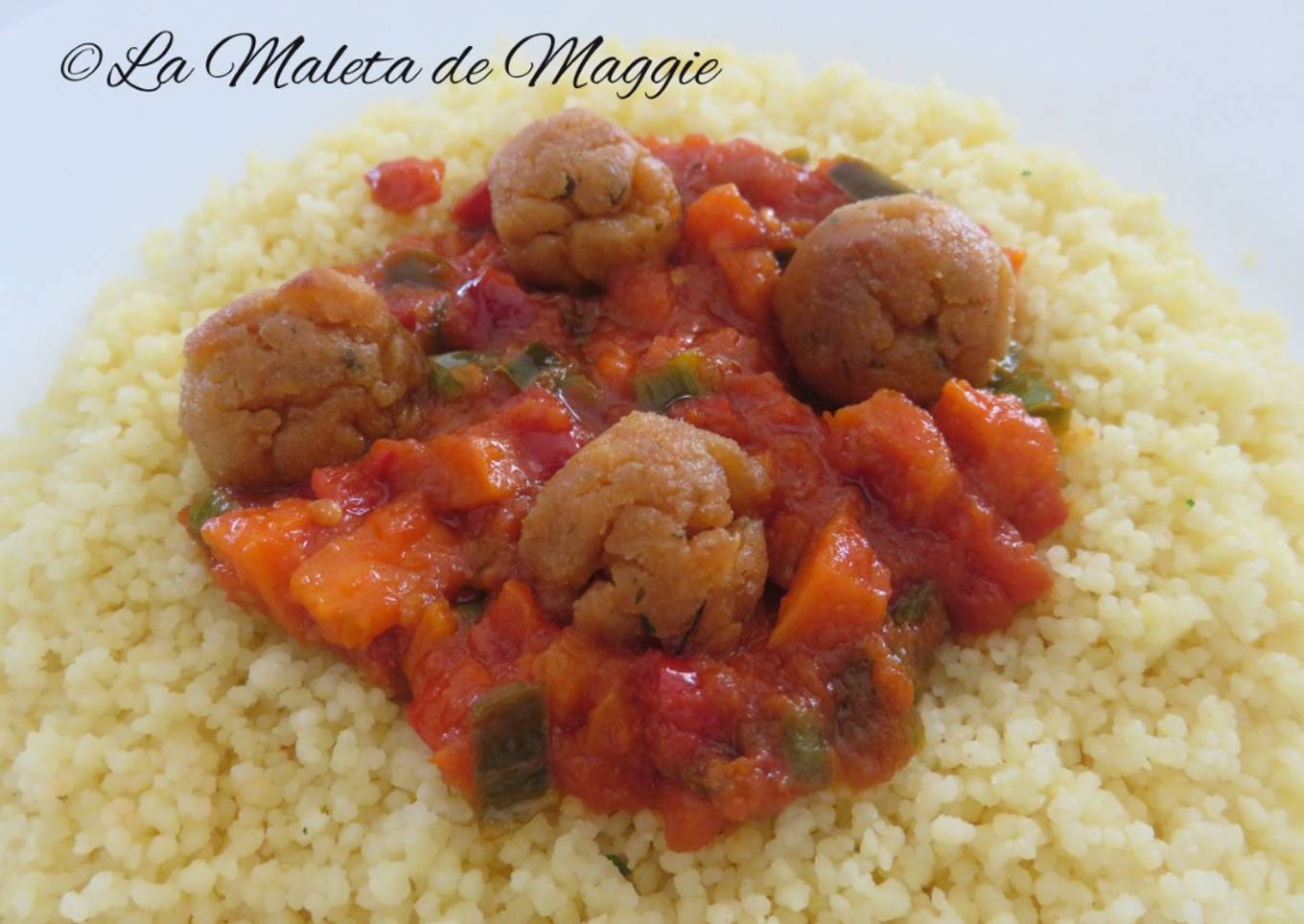 Cous cous con verduras y albóndigas de soja texturizada