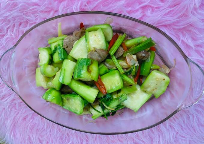 Tumis oyong / Gambas dan baso ayam (Chinese food)