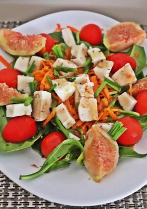 Foto de Salada fresca de queijo de cabra