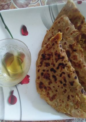 पुरण पोळी (puran poli recipe in marathi) रेसिपी चे मुख्य फोटो 
