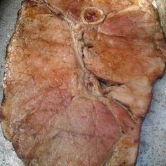 A picture of brown sugar coated ham.