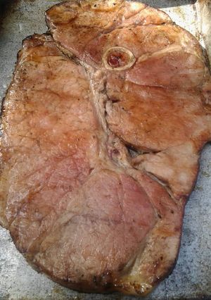 A picture of brown sugar coated ham.