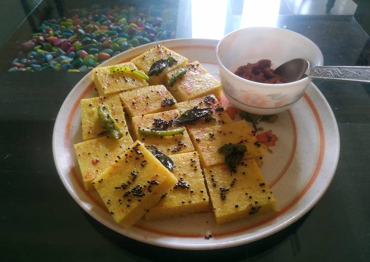 Recipe of Ultimate Gujarati Khatta Dhokla