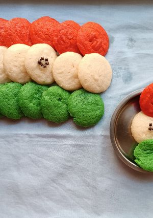 A picture of Tri-colour Semolina Idli.