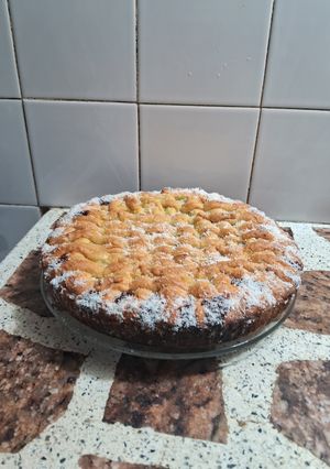 Una foto de Pasta frola de crema pastelera con membrillo