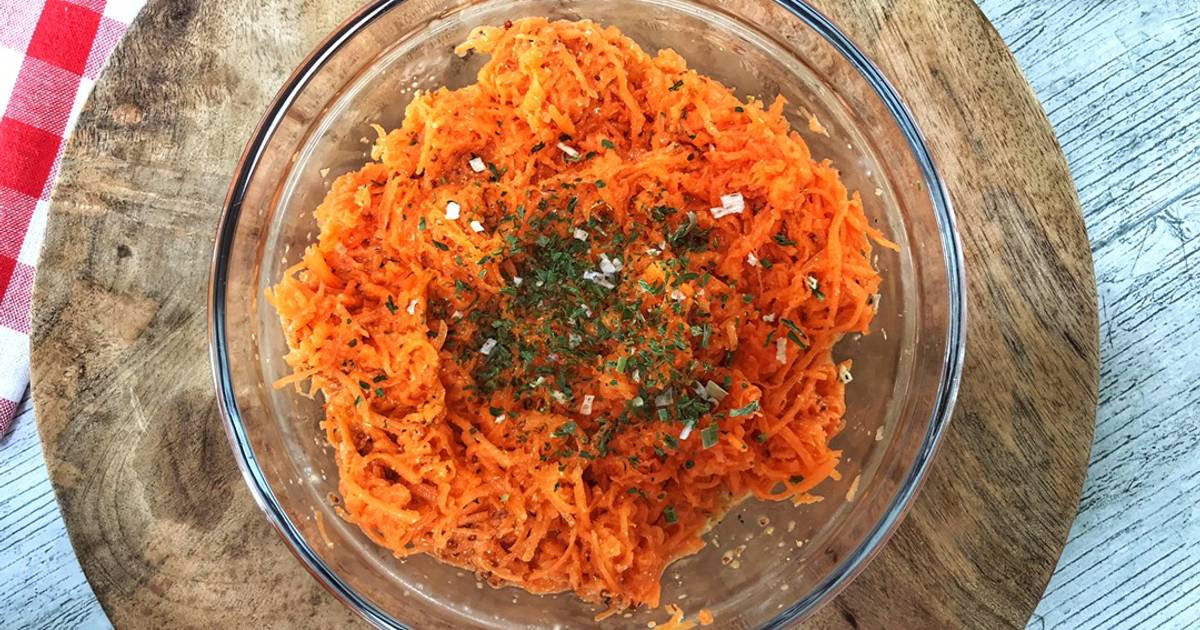 Ensalada francesa de zanahoria rallada o Carottes Râpées con vinagreta de  mostaza Receta de Dos Rombos en la Cocina- Cookpad