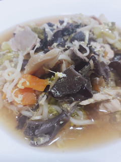Foto de Sopa de galinha e cogumelos à chinesa