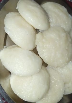 A picture of Idli.