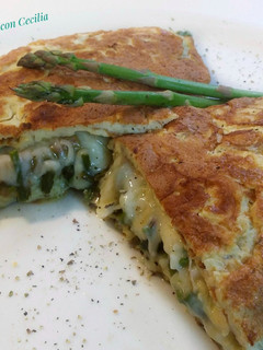 Foto principal de Omelette de espárragos y queso mozzarella