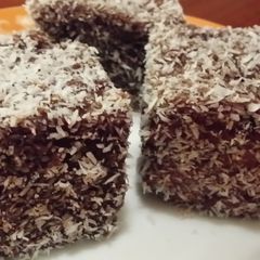 A picture of Lamington.