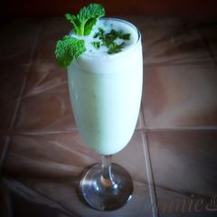 A picture of Yoghurt drink.
