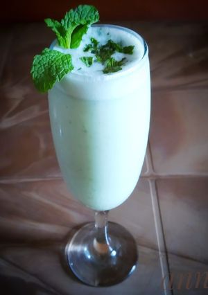 A picture of Yoghurt drink.