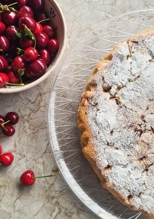 Foto di Ciambella all'acqua con ciliegie