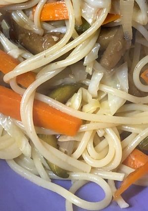 Una foto de Fideos chinos !