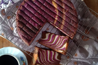 Bagaimana Membuat Zebra cake putih telur Irit Anti Gagal