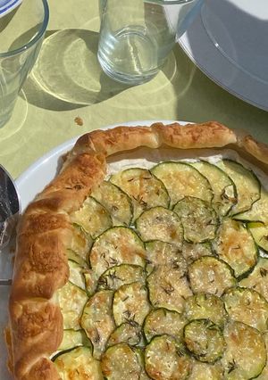 Une photo de Tarte fine courgette citron