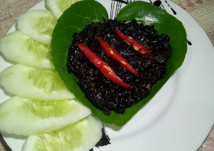 Langkah Mudah untuk Membuat 78. Sambal kluwak yang Bisa Manjain Lidah