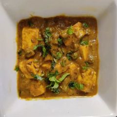 A picture of Matar paneer masala.