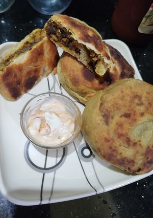 স্টাফ বেবী নান (stuff baby naan recipe in bengali) রেসিপির প্রধান ছবি