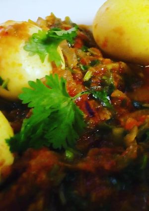A picture of Egg curry.