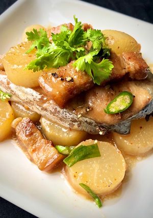 Hình của món Cá Basa kho củ cải, ba chỉ.