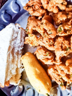 प्याज के पकौड़े (pyaz ke pakode recipe in Hindi) रेसिपी मुख्य फोटो