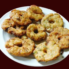 A picture of Potato Vadai.