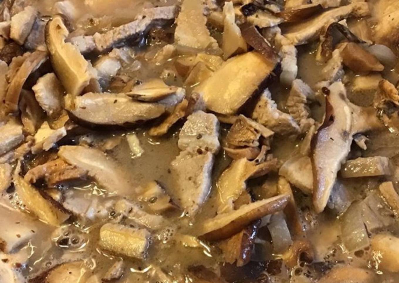 Poêlée de champignons shiitake à la crème et poitrine de porc
