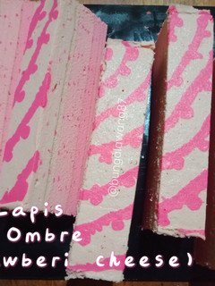 Gambar Kek lapis pink ombre (strawberi cheese)