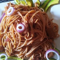 Spaghetti with smoked chicken sausage and avocado A picture of Spaghetti with smoked chicken sausage and avocado.