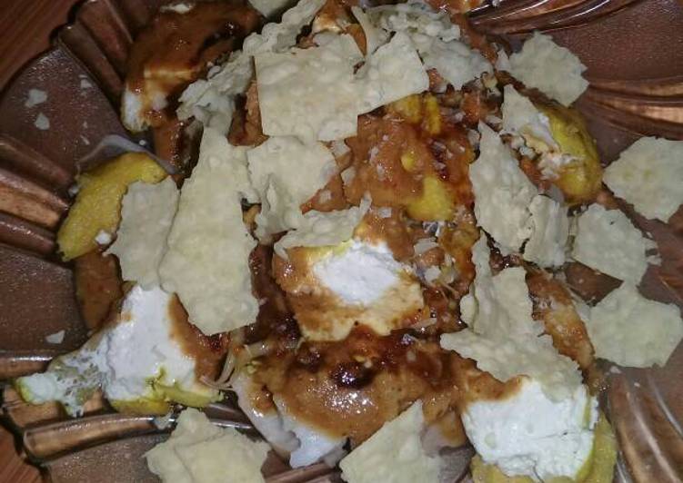 Ketupat bumbu sinti