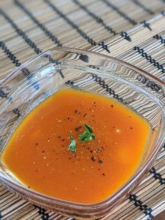 A picture of Carrot tomato soup.