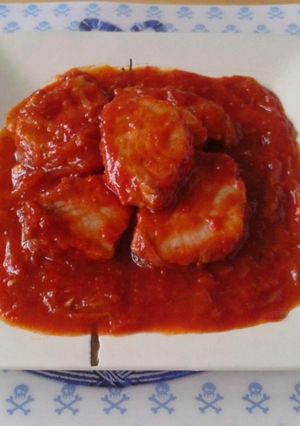 Una foto de Bonito con tomate