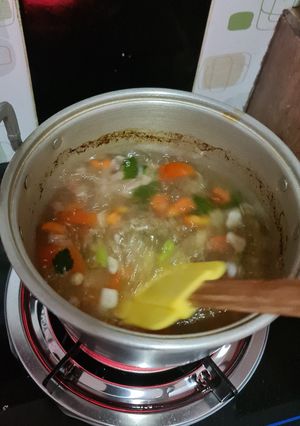 Foto resep Sop Ayam Daging Bakso Simpel