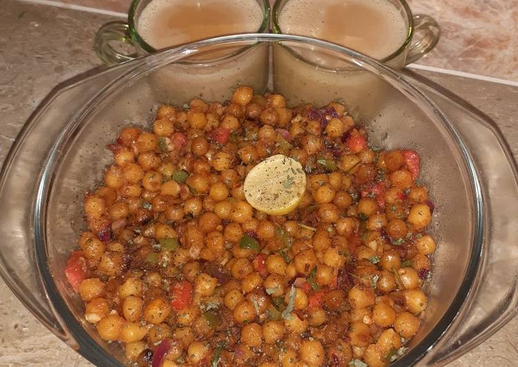 Recipe of Speedy Chilli Chana with tea