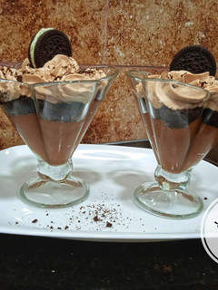 صورة لوصفة تحلية موس شوكولاتة والكريمة....لذيذة جداً 😋😋